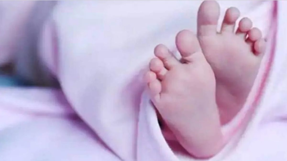 '4 बच्चे पैदा करो, 1 लाख इनाम पाओ...', MP परशुराम कल्याण बोर्ड के चीफ ने ये क्या कह दिया... भ्रूण एक सोसाइटी के बाहर कूड़ेदान में पड़ा हुआ था