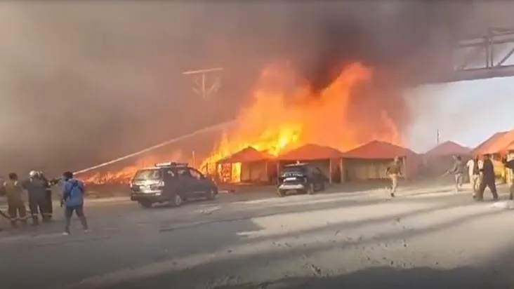 Fire Incident , Prayagraj Fire Accident, Fire Accident in Mahakumbh , Mahakumbh Sector 19 fire Incident , Mahakumbh, Fire Incident in Mahakumbh Mela, Mahakumbh Mela Fire Accident, Prayagraj Fire Accident News, Prayagraj