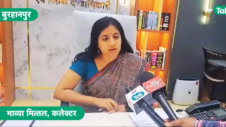 IAS Bhavya Mittal: आईएएस भव्या मित्तल कौन हैं? जिन्होंने बाबू को बना दिया चपरासी, जमकर हो रही चर्चा आईएएस भाव्या मित्तल की जमकर हो रही चर्चा.
