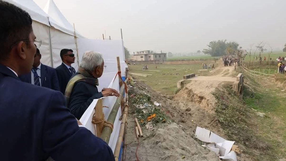 Nitish Kumar की ये तस्वीर Social Media पर है Viral, जान लीजिए क्या है सच्चाई NewsTak