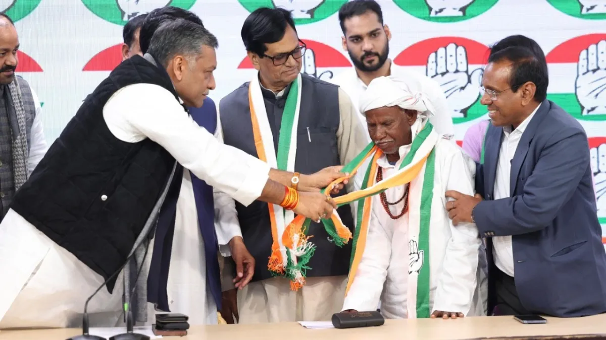 बिहार में चुनावी सरगर्मी तेज हो गई है.