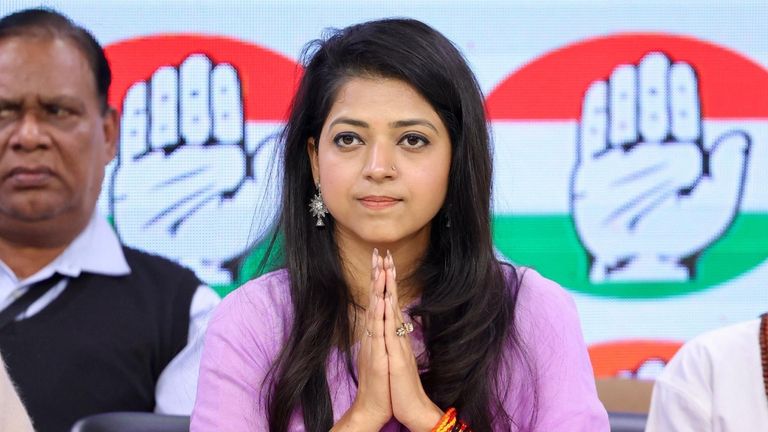 घर में मंदिर बना चुकी निघत अब्बास ने क्यों बीजेपी को छोड़ थामा कांग्रेस का हाथ? NewsTak