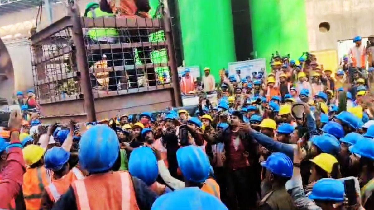 एमपी के पन्ना में सीमेंट प्लांट में बड़ा हादसा, 3 मजदूरों की मौत; बड़ी संख्या में हताहत मध्य प्रदेश के पन्ना में एक सीमेंट फैक्ट्री में बड़ा हादसा हुआ है.