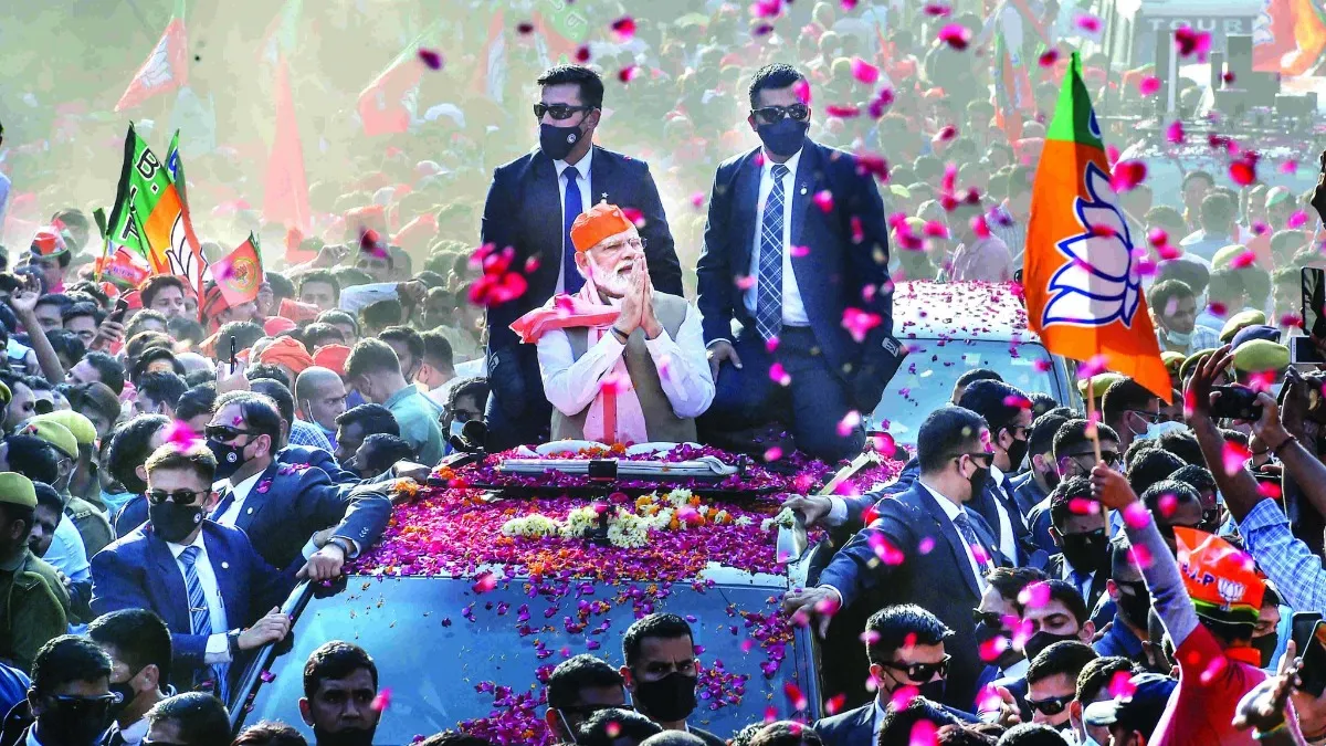 मूड ऑफ द नेशन सर्वे में बीजेपी अपने दम पर बना रही है सरकार.