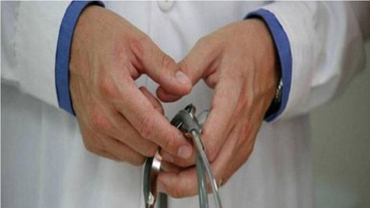 Damoh: लंदन से आए जिस डॉक्टर के ऑपरेशन से हुई 7 मौतें, उसके कई बड़े कांड आ गए सामने NewsTak