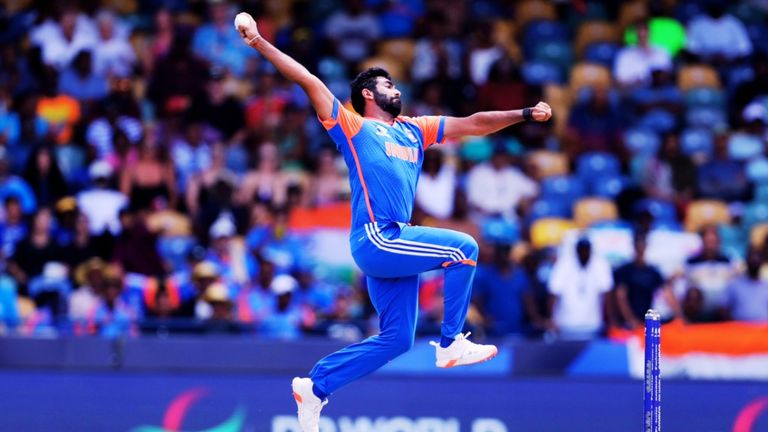 Mumbai Indians का असली एक्स फैक्टर लौट आया! कहर बरपाने को तैयार है बूम-बूम... बुमराह! आईपीएल में मुंबई के लिए वापसी करने जा रहे हैं बुमराह.