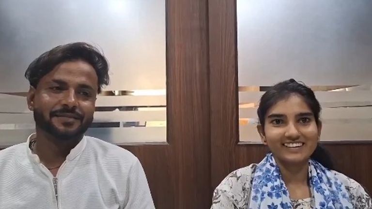 गंगापुर सिटी में अनोखा प्रेम-प्रसंग, 'सरकारी टीचर से सगाई...दुकान पर काम करने वाले के साथ शादी', वायरल हुई रेणु की लव स्टोरी Renu Arvind Love Story