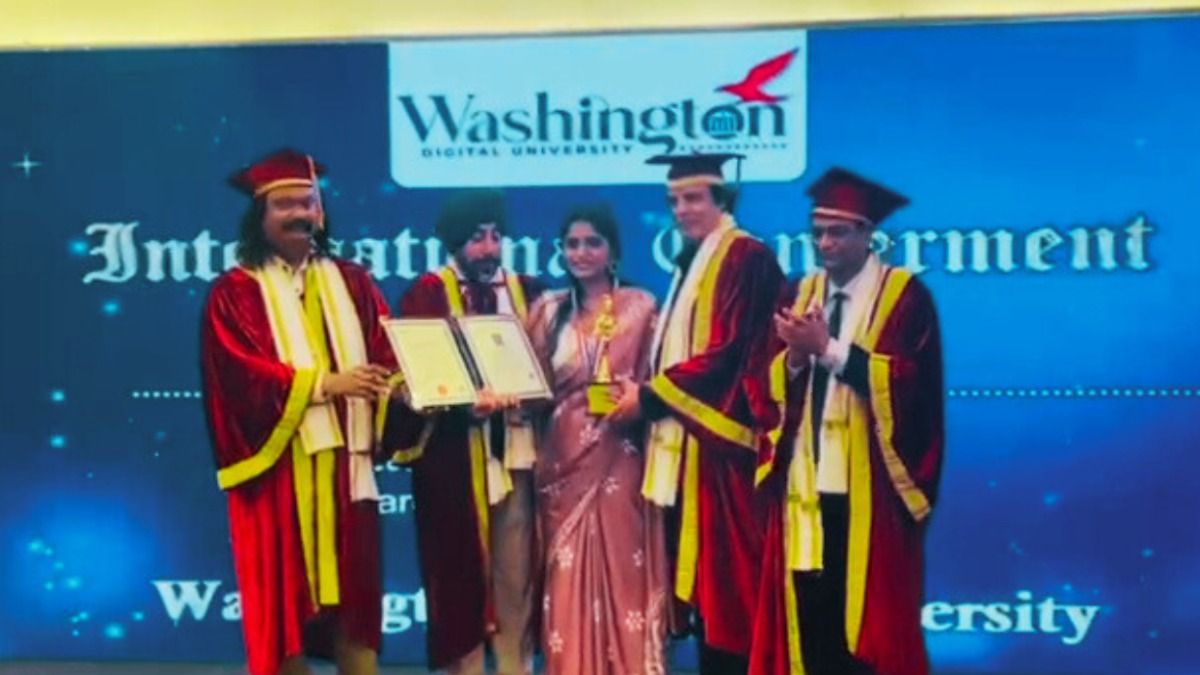 समाज सेवा में योगदान के लिए बिहार के पीयूष रंजन को वाशिंगटन डिजिटल यूनिवर्सिटी ने दी डॉक्टरेट की उपाधि Piyush Ranjan doctorate