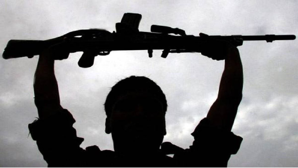 छत्तीसगढ़ में 19 लाख के 5  इनामी नक्सलियों ने किया सरेंडर