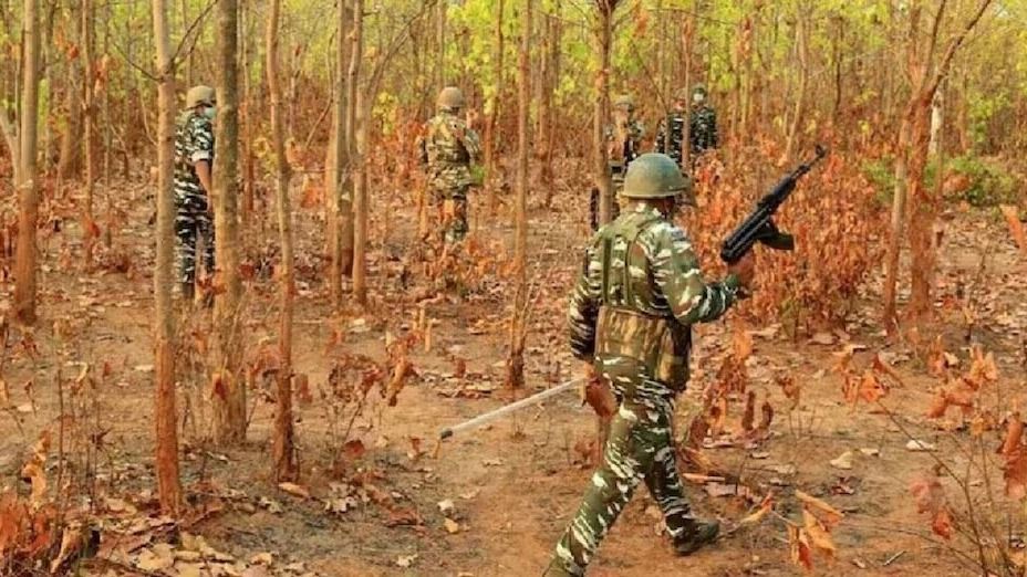 बस्तर में सुरक्षाबलों को मिली बड़ी कामयाबी, मुठभेड़ में 2 नक्सली ढेर,13 लाख का था इनाम सांकेतिक तस्वीर