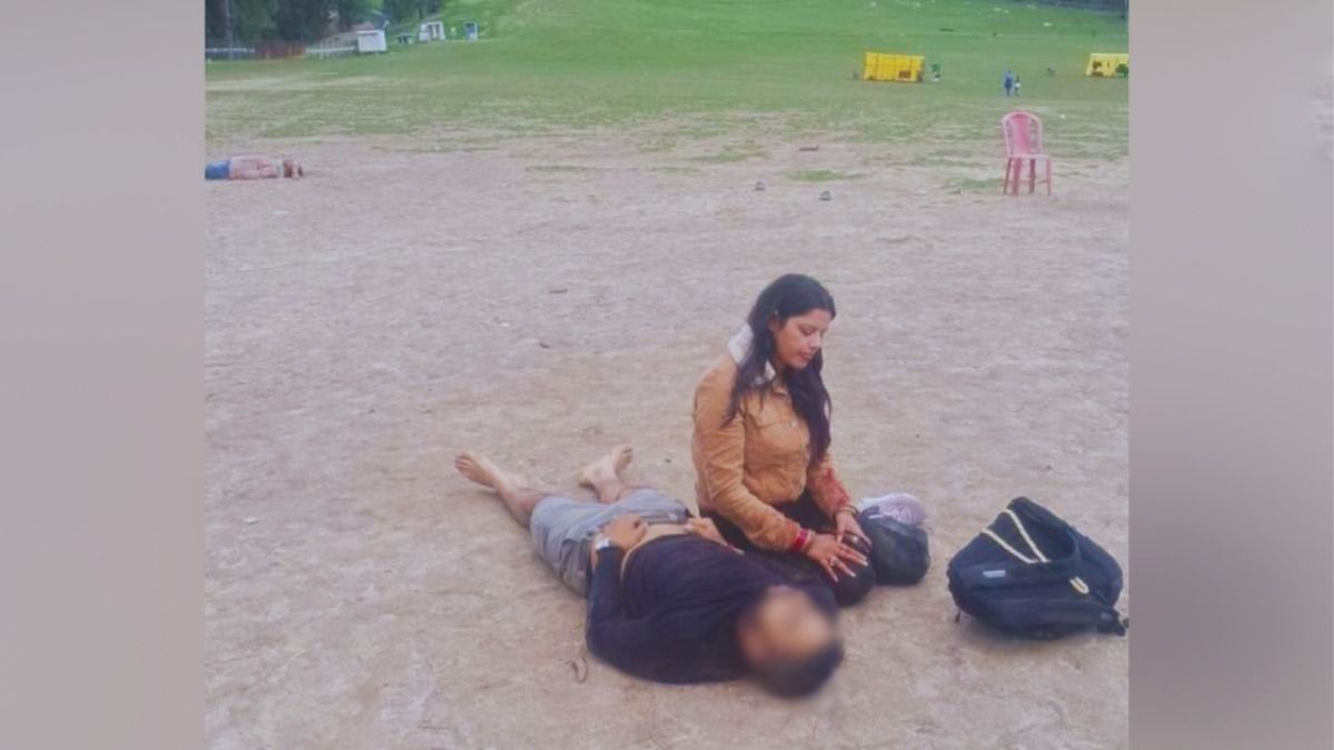 Pahalgam terror attack: हनीमून पर गए 26 साल के नौसेना के अधिकारी की भी मौत...पत्नी के साथ वायरल हुई दिल दहला देने वाली फोटो! NewsTak