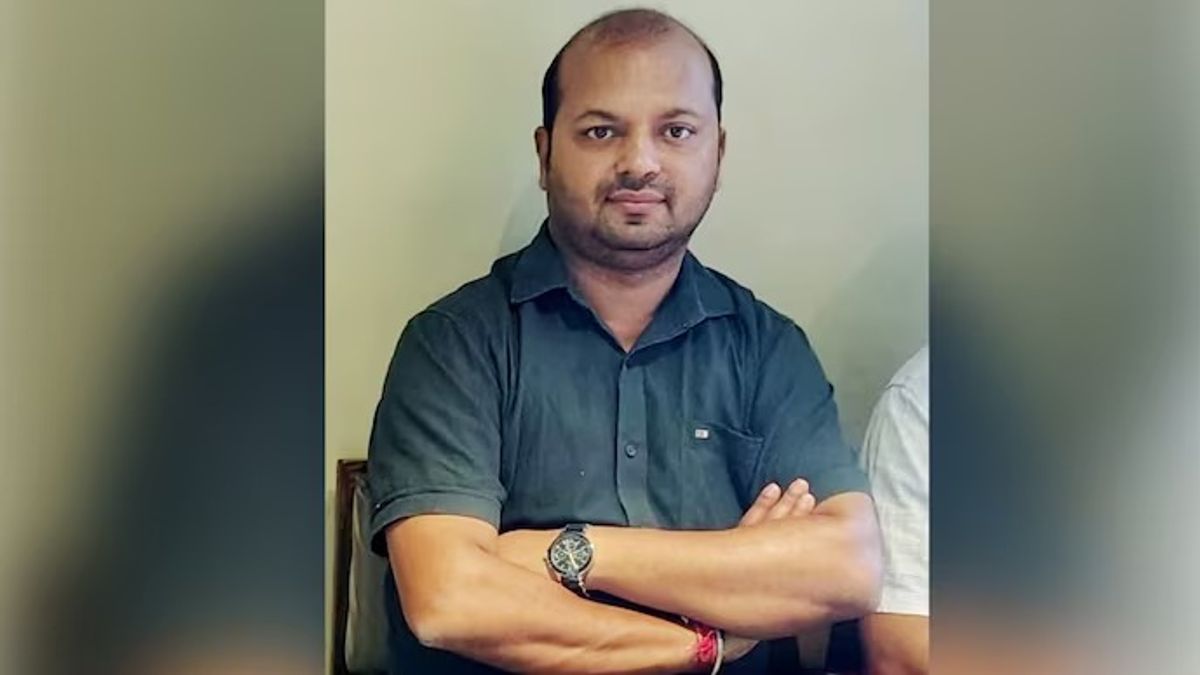 जानें कौन हैं IB अफसर मनीष रंजन...जिन्हें आतंकियों ने पत्नी-बच्चों के सामने ही मार दी गोली! तस्वीर: इंडिया टुडे