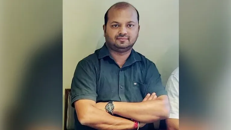 जानें कौन हैं IB अफसर मनीष रंजन...जिन्हें आतंकियों ने पत्नी-बच्चों के सामने ही मार दी गोली! तस्वीर: इंडिया टुडे