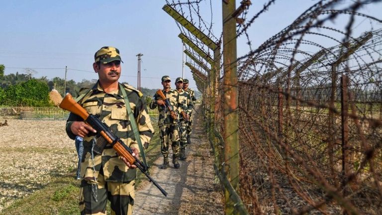 भारत की कार्रवाई से बौखलाए पाकिस्तान ने हिरासत में लिया BSF जवान, सामने आई ये बड़ी जानकारी NewsTak