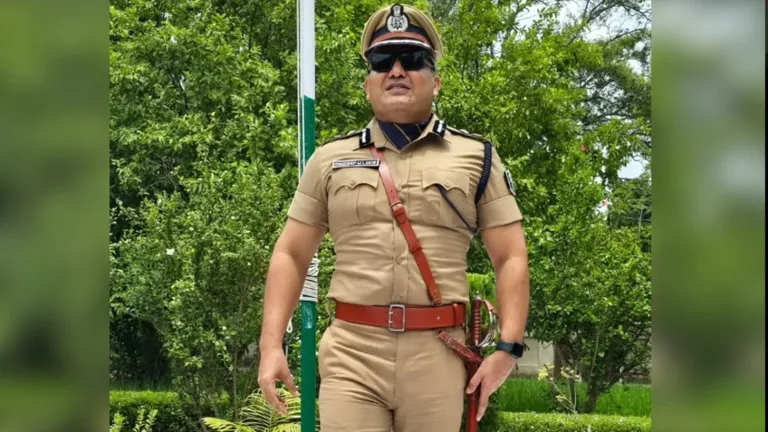 Bihar: पहलगाम हमले पर बोले पूर्व IPS शिवदीप लांडे 'खादी नहीं, मेरी चमड़ी अभी है खाकी की' NewsTak