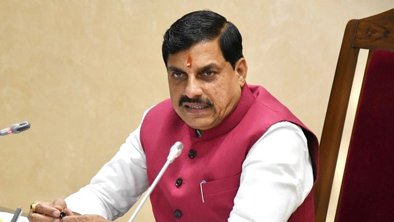 सीएम मोहन का बड़ा ऐलान: कर्मचारियों को 55% महंगाई भत्ता, प्रमोशन पर भी आ गई बड़ी खबर NewsTak