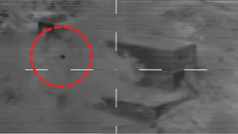 Indian Army ने पाकिस्तानी ड्रोन को किया धुआं धुआं...Live Video आ गया सामने! भारतीय सेना ने एक्स पर जारी किया वीडियो