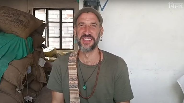 India-Nepal Border पर क्या कर रहा था फ्रांस का नागरिक...पुलिस ने पकड़ा तो हुआ बड़ा खुलासा! तस्वीर: स्क्रीनग्रैब