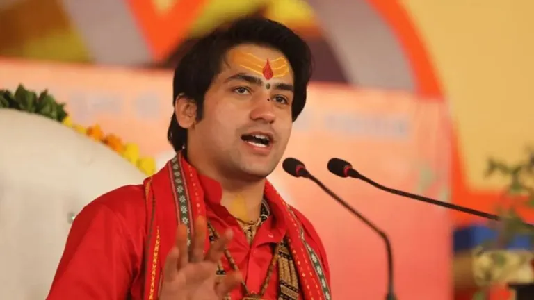 पाकिस्तान को लेकर पंडित धीरेंद्र शास्त्री का बड़ा बयान! कहा, 'कितने भी समझौते कर लो, वो हमेशा उल्लंघन करेगा' बागेश्वर धाम धीरेंद्र शास्त्री (फाइल फोटो)