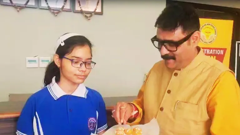 CBSE 10th Board Topper Marksheet: बरेली की बेटी ने 10वीं में 98.6% अंकों के साथ किया कमाल, मार्कशीट देख दंग रह जाएंगे आप CBSE 10th topper, CBSE Topper Marksheet, CBSE Result 2025, CBSE 10th Topper Marksheet