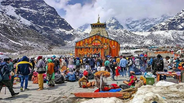 भारत-पाकिस्तान तनाव के कारण घट गए चारधाम यात्रियों की संख्या, ये आंकड़े है चौंकाने वाले NewsTak
