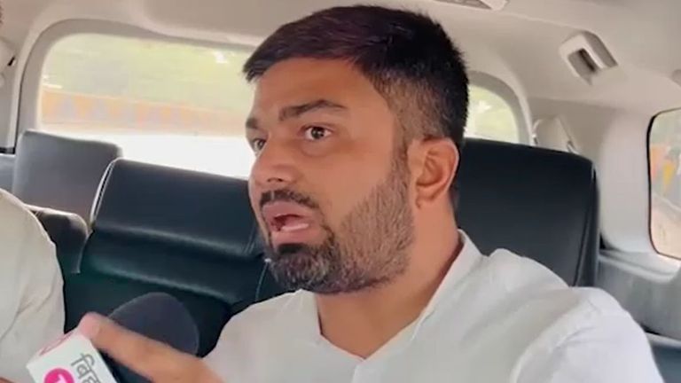 PMCH में मरीज के साथ गए मनीष कश्यप के साथ ऐसा क्या हुआ कि जब बाहर निकले तो चेहरे पर थे चोट के निशान? भाजपा नेता मनीष कश्यप.