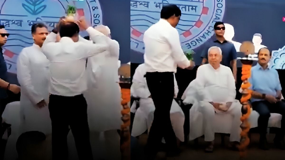 मुख्यमंत्री नीतीश कुमार का एक और वीडियो Viral, इस बार अपर मुख्य सचिव के सिर पर रख दिया गमला Nitish Kumar viral video, gamla sir par, Bihar CM news, Patna event viral, S Siddharth video