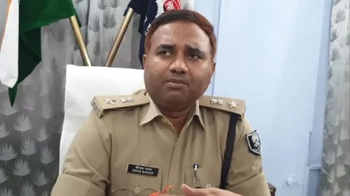 पेट्रोल पंप पर बाथरूम करने गाड़ी से उतरे IPS को रास्ते में छोड़ गए बॉडीगार्ड्स, बिहार में गजब मामला, आगे हुआ ये IPS Deepak Ranjan
