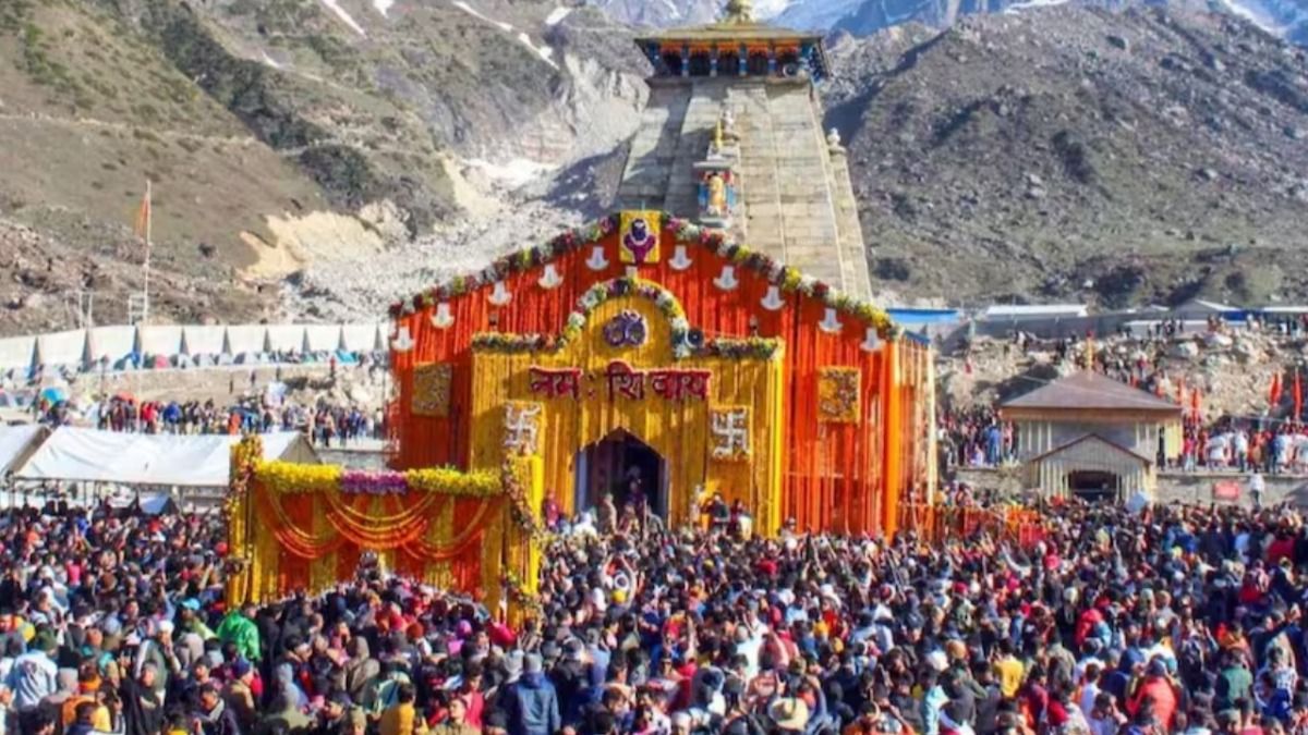 चार धाम यात्रा में पहुंचे 22 लाख से ज्यादा श्रद्धालु, 83 की हुई मौत, वजह चौंकाने वाली चार धाम यात्रा 2025 में उमड़ी श्रद्धालुओं की भीड़, 83 की मौतों से बढ़ी चिंता