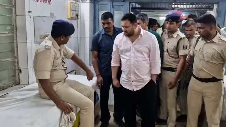 '5 फीट दूरी से मौत छूकर चली गई', 6 जून की रात मधेपुरा से लौटते समय क्या हुआ, तेजस्वी यादव ने बताई एक्सीडेंट की आंखों देखी Tejashwi Yadav