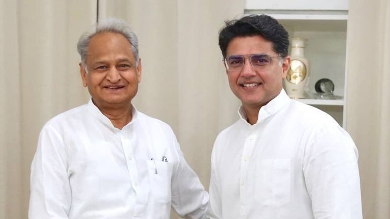 Rajasthan Politics: गहलोत-पायलट की बंद कमरे में डेढ़ घंटे मुलाकात, राजस्थान की सियासत में हलचल तेज! क्या हैं इसके मायने Pilot Gehlot Met