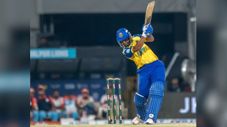 Madhya Pradesh League 2025: मध्य प्रदेश लीग से मिला अनिकेत वर्मा को अपना हुनर दिखाने का मंच, IPL में भी हुई एंट्री अनिकेत वर्मा की एमपीएल से आईपीएल तक की प्रेरणादायक क्रिकेट यात्रा, ग्वालियर के शाही परिवार की पहल से मिली नई उड़ान