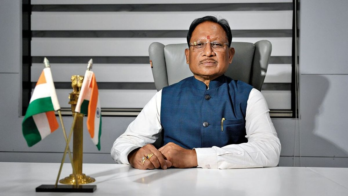 छत्तीसगढ़ के सरकारी दफ्तरों में बड़ा उलटफेर, खत्म हो सकता है 5 डे वर्किंग कल्चर! सीएम विष्णु देव साय ने दिए संकेत Chhattisgarh 5-Day Work Culture May End, CM Sai Hints Change