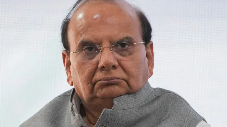 दिल्ली में पुरानी गाड़ियों पर बैन को लेकर एलजी ने CM को लिखा पत्र, कहा- इससे मिडिल क्लास को होगा भारी नुकसान NewsTak