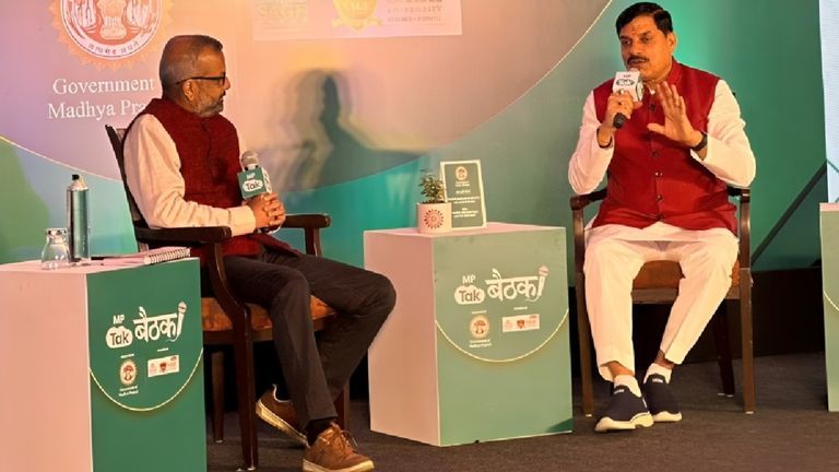 Exclusive: 'MP Tak बैठक' में सीएम मोहन यादव ने बता दिया- लाडली बहनों को 3000 रुपए महीने कब से मिलेंगे? Mohan Yadav interview, Ladli Behna Yojana update, MP women scheme 2024, ₹3000 monthly scheme, ₹13000 job for women, MP Tak Baithak Mohan Yadav