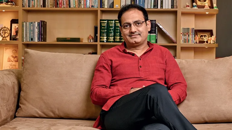 दृष्टि IAS कोचिंग के संचालक विकास दिव्यकीर्ति फंसे! अजमेर कोर्ट सख्त, विवाद की वजह है ये वीडियो NewsTak