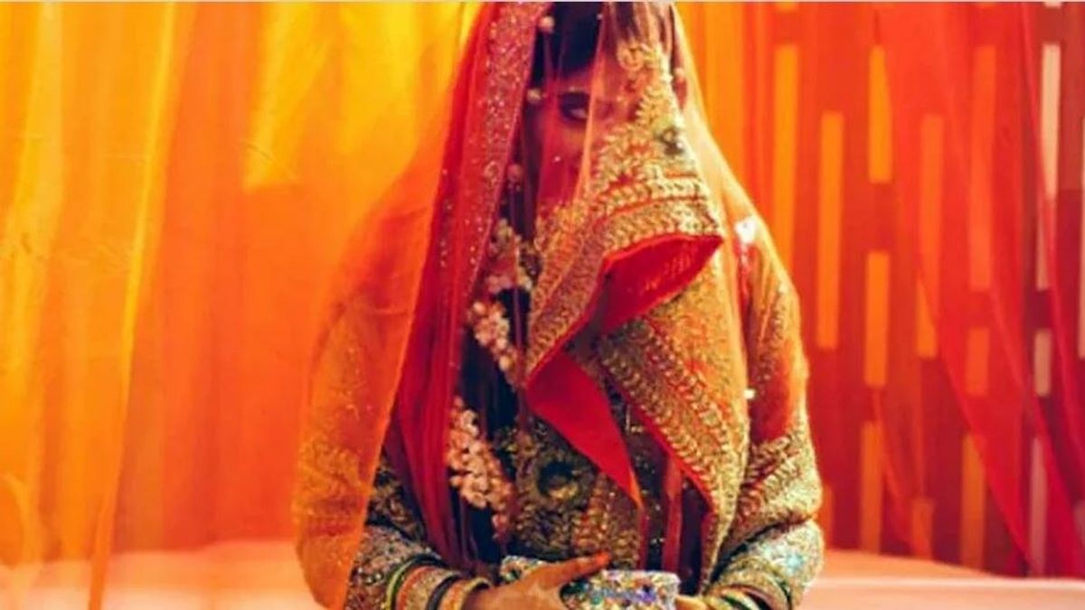 जयपुर: सुहागरात से ठीक पहले दुल्हन का राज खुला, गांव वालोंं की वजह से दूल्हे के साथ बुरा होते-होते बचा Agra Looteri Dulhan