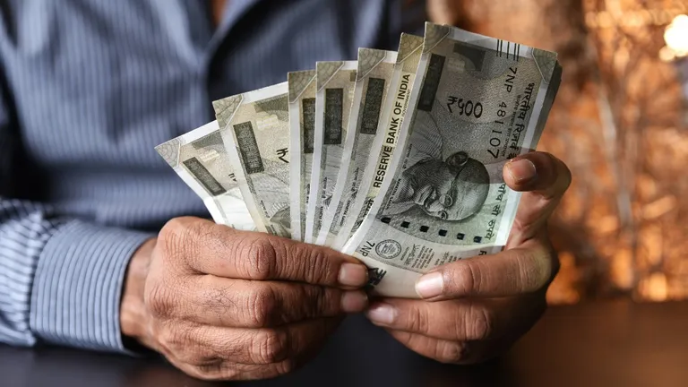 8th Pay Commission: 8वें वेतन आयोग पर संसद में उठे सवाल, क्या बोली सरकार ? NewsTak