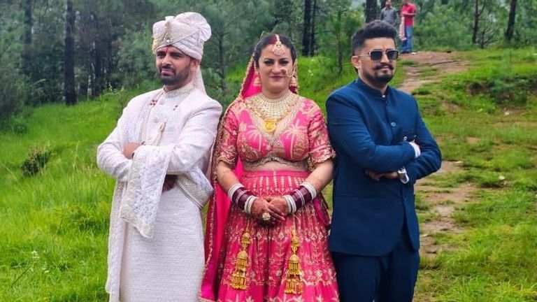 सिरमौर की इस खूबसूरत लड़की की ऐसी क्या मजबूरी थी, जो दो युवकों से एक साथ ही करनी पड़ी शादी? Two brothers marry same bride in Himachal Pradesh