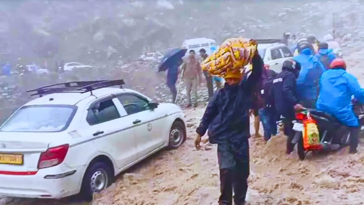 उत्तराखंड में बारिश की वजह से जनजीवन अस्त व्यस्त