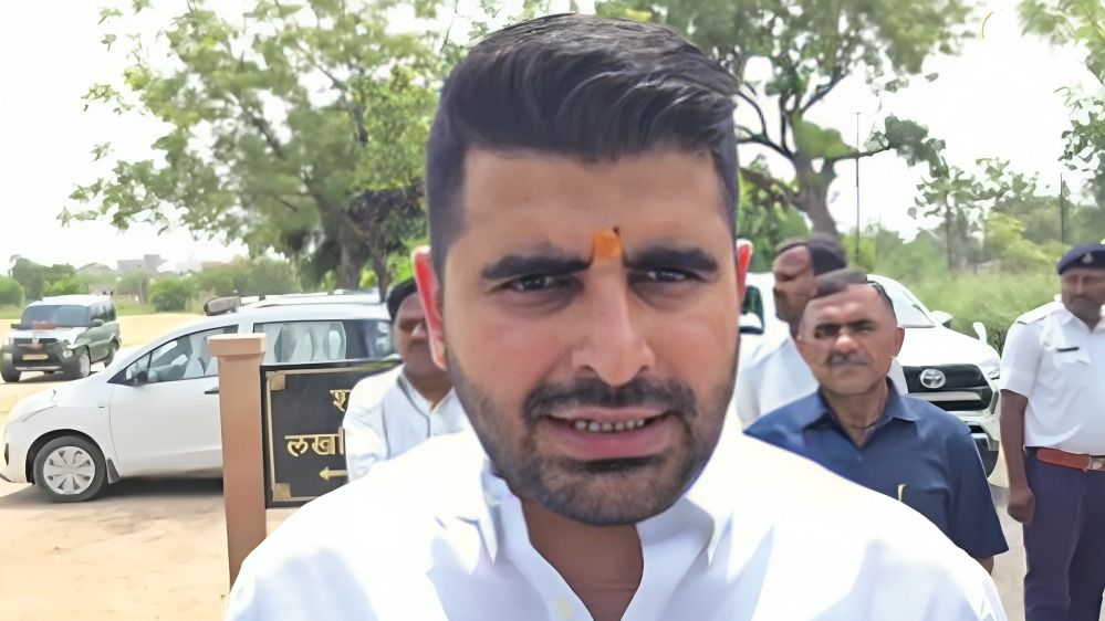 झालावाड़ हादसे पर विधायक रवींद्र भाटी ने सरकार से की बड़ी मांग, कहा-स्कूलों का सर्वे कराकर, जर्जर भवनों को तुरंत तोड़ो!