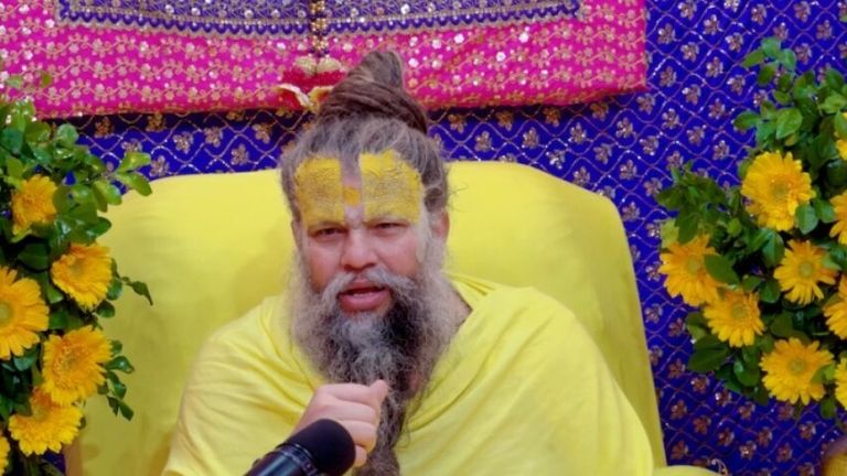 महाराज प्रेमानंद से कौन सा ऐसा सवाल पूछ लिया गया, जो दे डाला लड़कियों के चरित्र पर इतना बड़ा बयान NewsTak