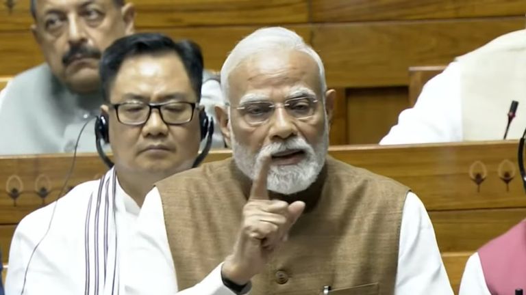 ऑपरेशन सिंदूर पर गरजे पीएम मोदी, कहा रात को आया था अमेरिका का फोन, इसके बाद भारत ने...बताई पूरी कहानी प्रधानमंत्री नरेंद्र मोदी