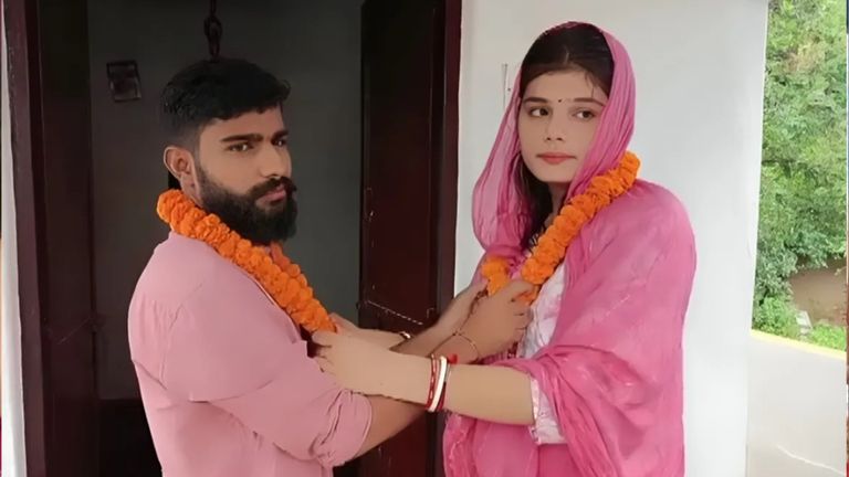 भतीजे सचिन से बिगड़ गया रिश्ता, पति विशाल के पास लौटने की कर रही तैयारी, चाची आयुषी ने खुद बता दी असली बात आयुषी और सचिन की चाची भतीजा वायरल लव स्टोरी का नया मोड़