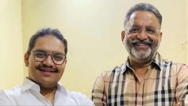 मुख्तार अंसारी के बेटे उमर अंसारी पुलिस ने लखनऊ से किया गिरफ्तार, जानें क्या है पूरा मामला Umar Ansari (L) with his late father Mukhtar Ansari.