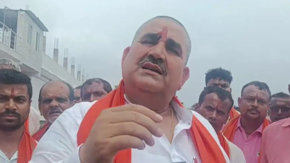 BJP विधायक रामसूरत राय का कोढ़ी कहने वाला वीडियो वायरल 