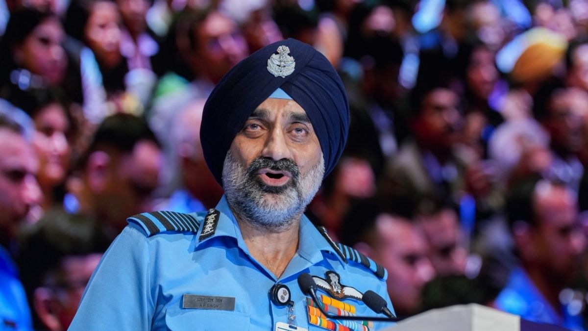 ऑपरेशन सिंदूर के दौरान S-400 का कमाल, 5 पाकिस्तानी लड़ाकू प्लेन सहित F-16 विमान भी किया नष्ट ऑपरेशन सिंदूर में भारतीय वायुसेना द्वारा S-400 से पाकिस्तान के F-16 और लड़ाकू विमान नष्ट