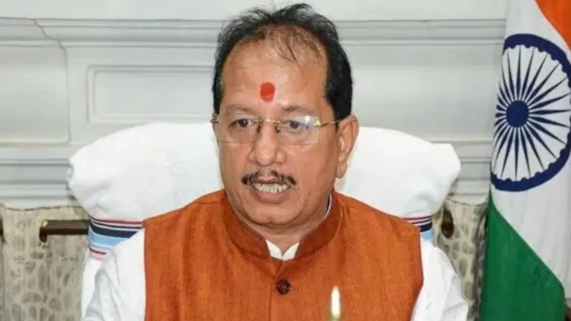 "बिहार के डिप्टी सीएम विजय कुमार सिन्हा को दो वोटर आईडी मामले में चुनाव आयोग का नोटिस"
