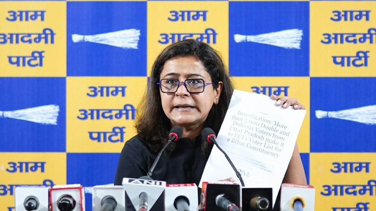 कांग्रेस पर AAP का हमला, चुनाव में धांधली पर चुप्पी का लगाया आरोप