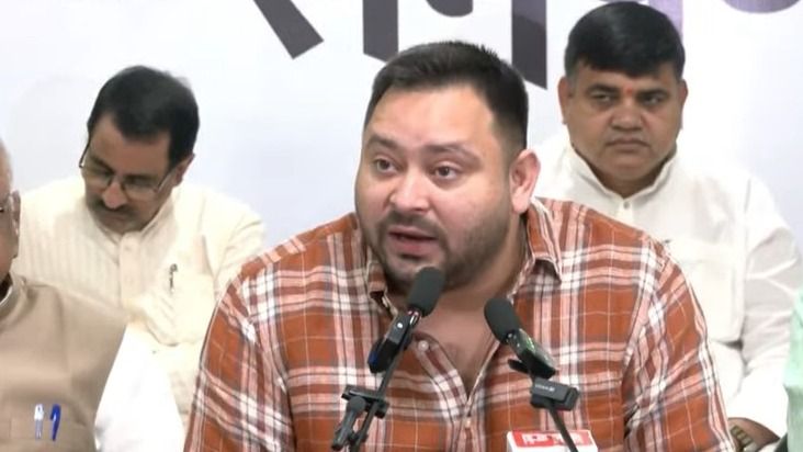 SIR ड्राफ्ट लिस्ट में नाम गुजरात के भीखूभाई का भी नाम, तेजस्वी यादव ने बीजेपी और चुनाव आयोग पर साधा निशाना